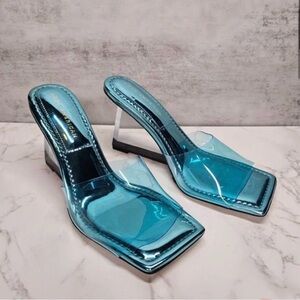 Good American Blue Transparent Heels